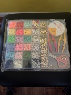 Bead and Jewelry Craft Kit with Multicolor Beads and Shell Charms